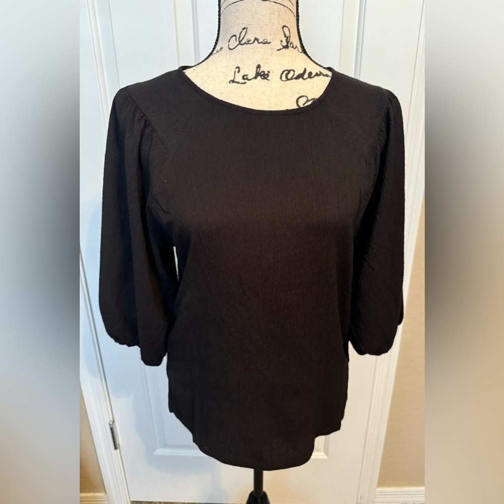 NWT Vince Camuto Women’s Puff Sleeve Black Top Size XS